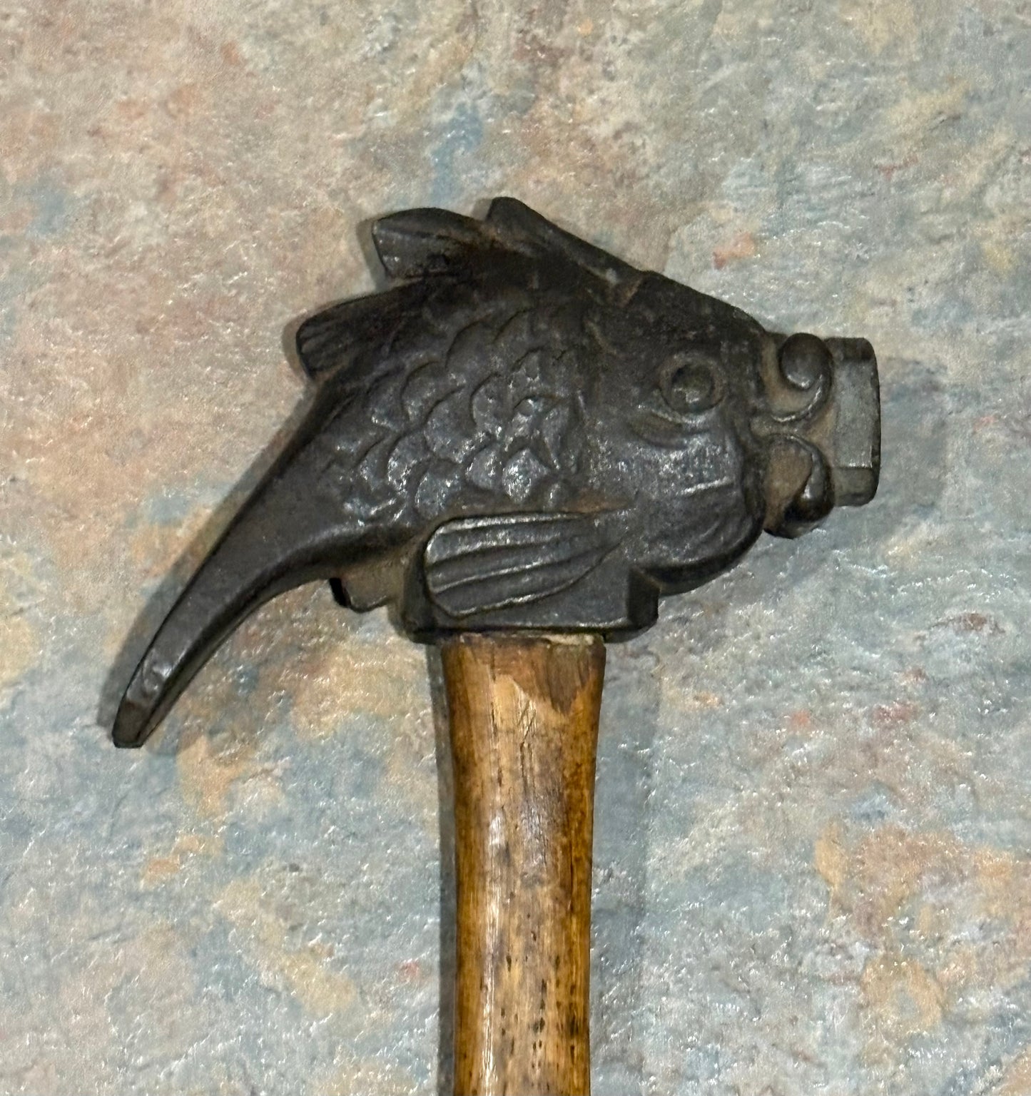 SPECTACULAR FISH HEAD HAMMER