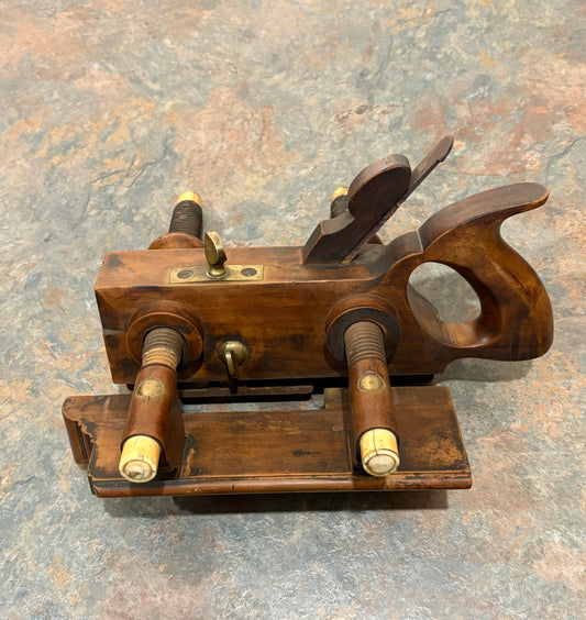 ANTIQUE OHIO TOOL CO. #105 SOLID BOXWOOD HANDLED PLOW PLANE IVORY TIPPED