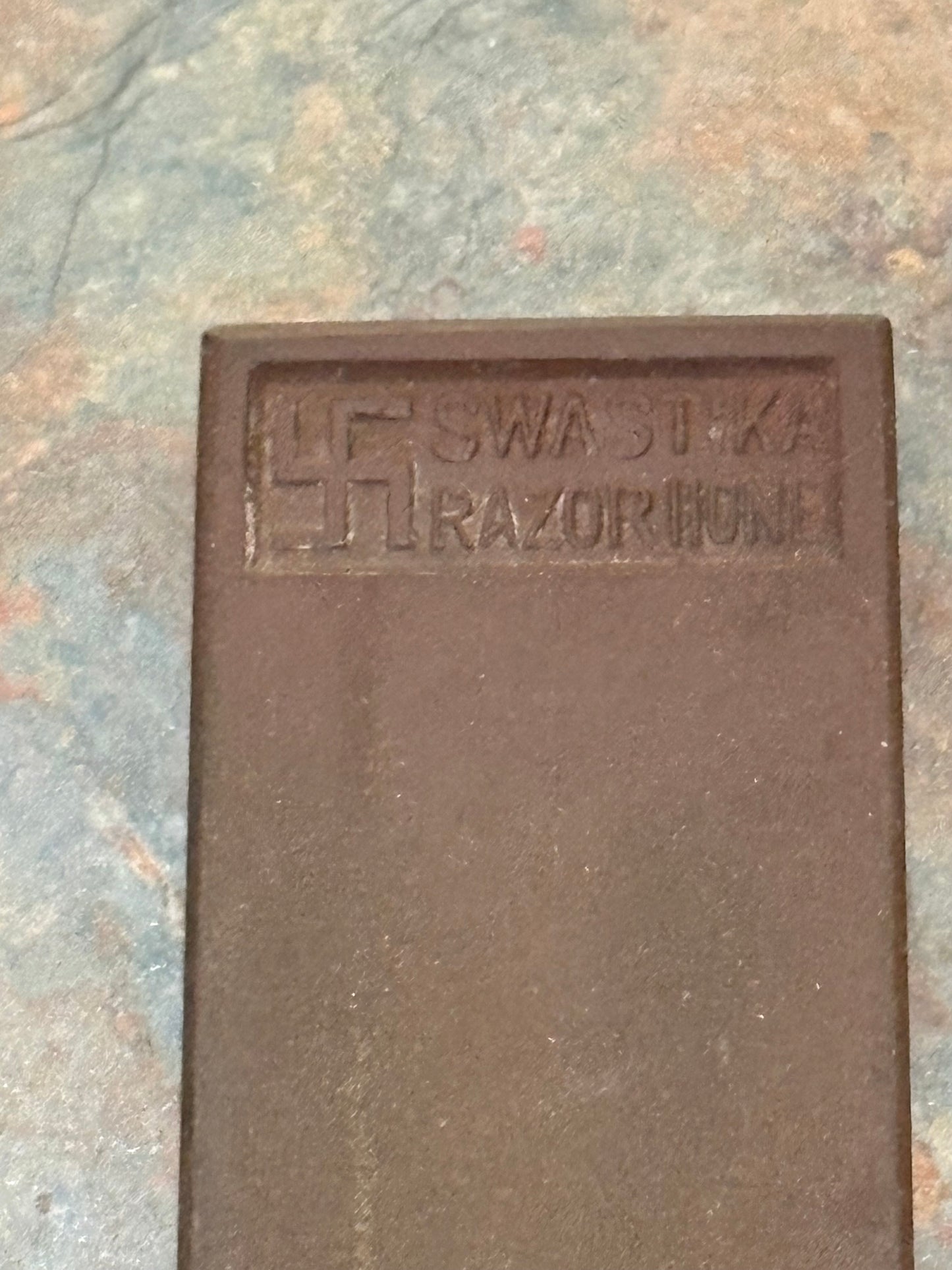 THE SWASTIKA RAZOR HONE IN ORIGINAL SLEEVE W/ INSTRUCTIONS, UNSUSED, RARE!!!!!