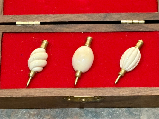 BOXED SET OF MINIATURE BRASS & IVORY PLUMB BOBS BY LESTER MARTY PNTC