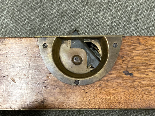 F. KRAENGEL ROTATING VIAL PATENTED LEVEL