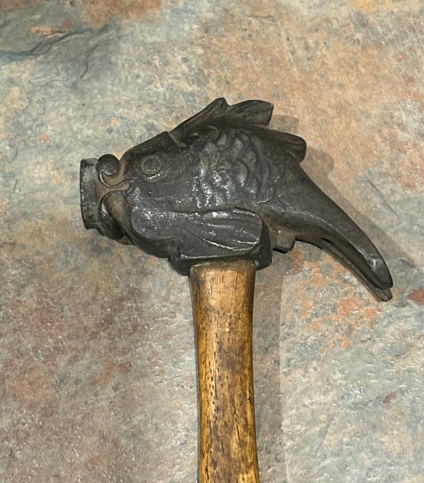SPECTACULAR FISH HEAD HAMMER