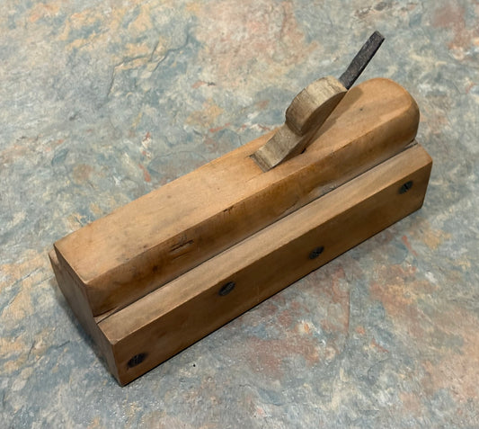 VERY UNUSUAL MOULDING PLANE, S.C. SMALL, UNRATED MAKER CA. 1850 !!!