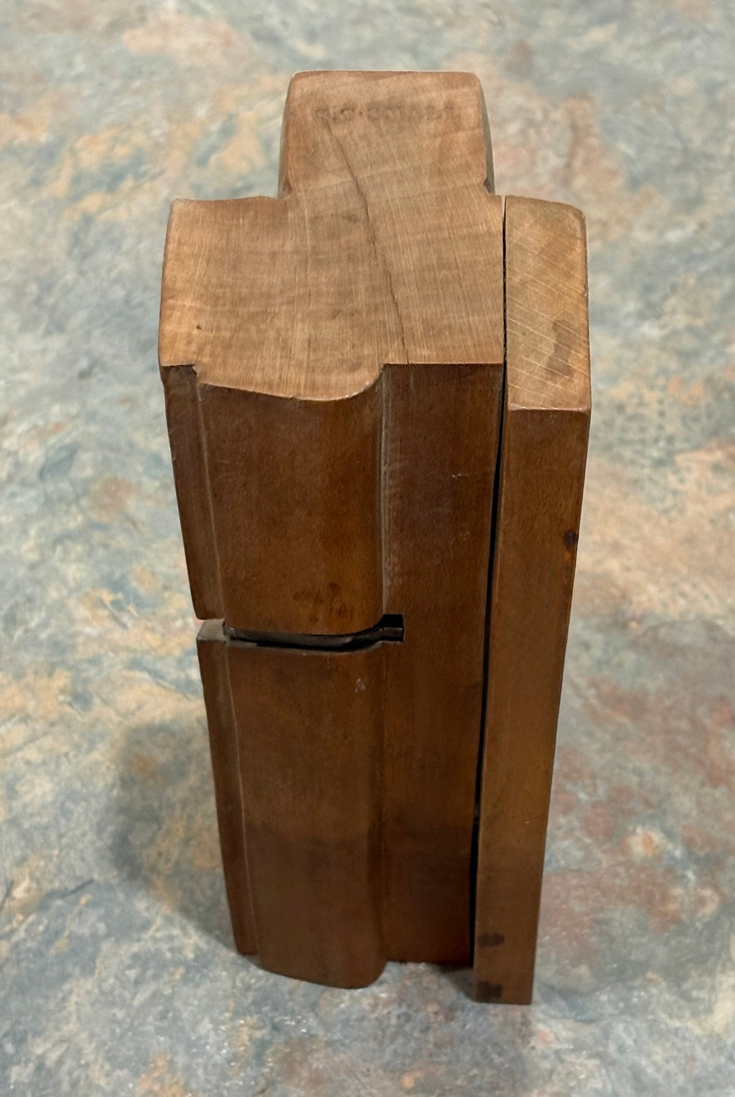 VERY UNUSUAL MOULDING PLANE, S.C. SMALL, UNRATED MAKER CA. 1850 !!!