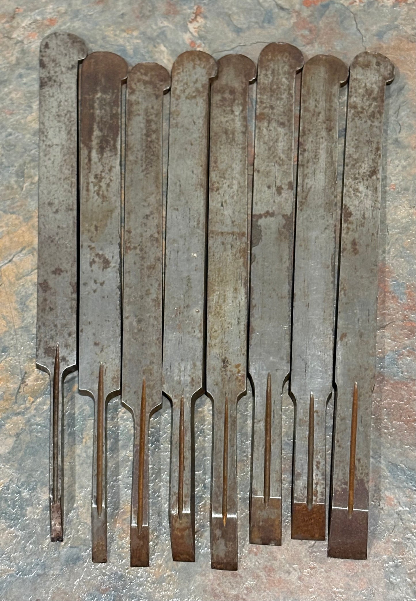 SANDUSKY TOOL CO. SOLID ROSEWOOD PLOW PLANE WITH SET OF 8 BLADES