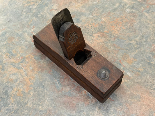 ANTIQUE DUTCH TOOTHING SMOOTH PLANE, POSSIBLY 18TH C.