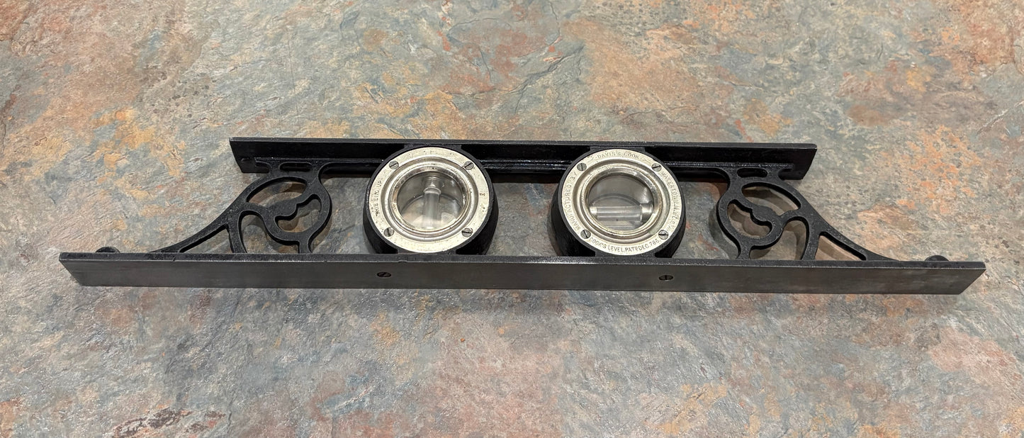 ANTIQUE DAVIS & COOK 18" PRETZEL LEVEL, VIALS WET, NO BROKEN CORNERS, EXCELLENT!!