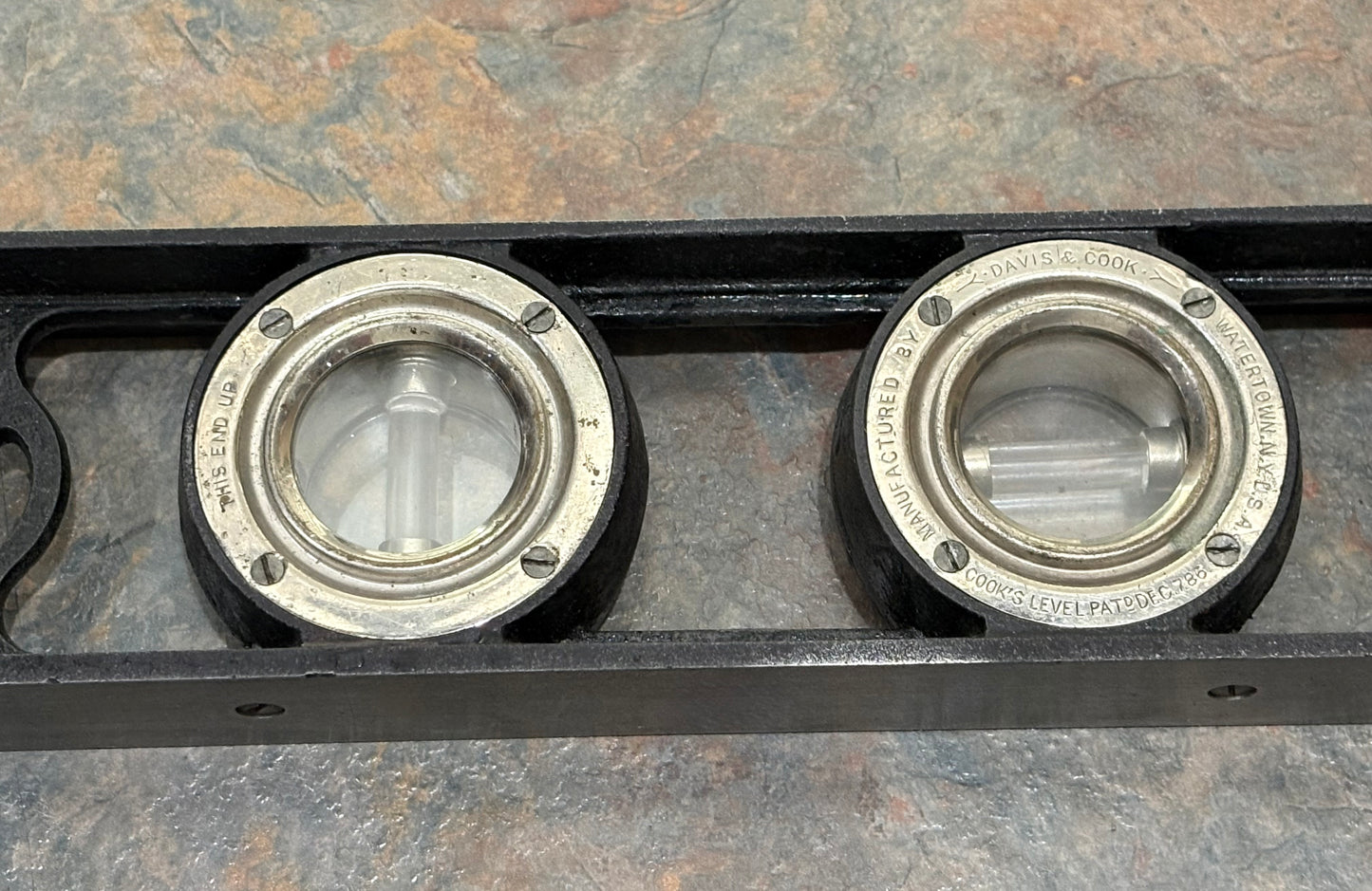 ANTIQUE DAVIS & COOK 18" PRETZEL LEVEL, VIALS WET, NO BROKEN CORNERS, EXCELLENT!!