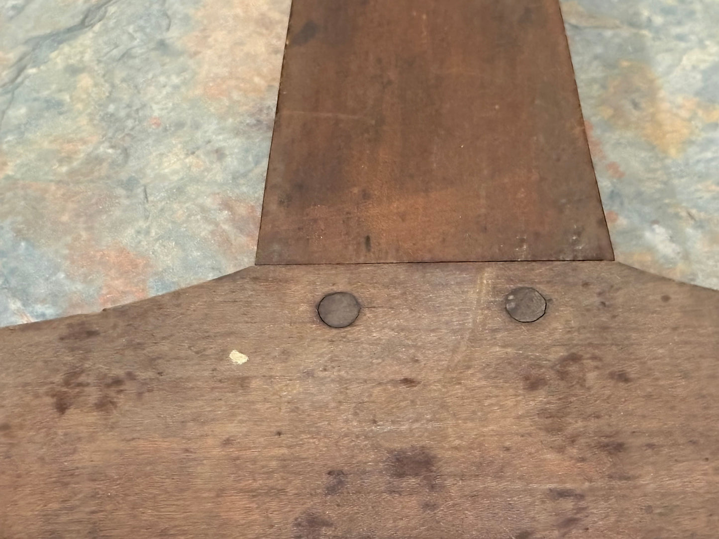 ANTIQUE INCLINOMETER / PENDULUM LEVEL, CA 19TH C., SWINGING ACORN FINIAL, UNIQUE