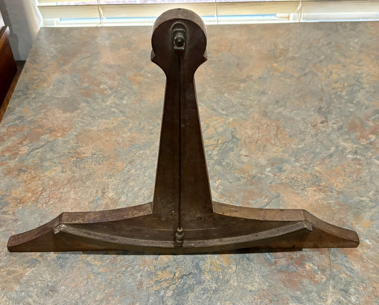 ANTIQUE INCLINOMETER / PENDULUM LEVEL, CA 19TH C., SWINGING ACORN FINIAL, UNIQUE