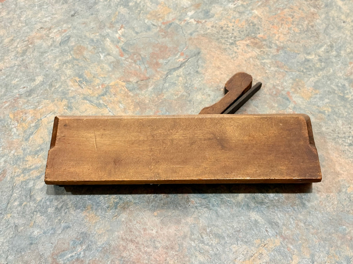 BEAUTIFUL H. WETHEREL 18TH C. 10" BIRCH COMPLEX MOULDING PLANE,1779-1795