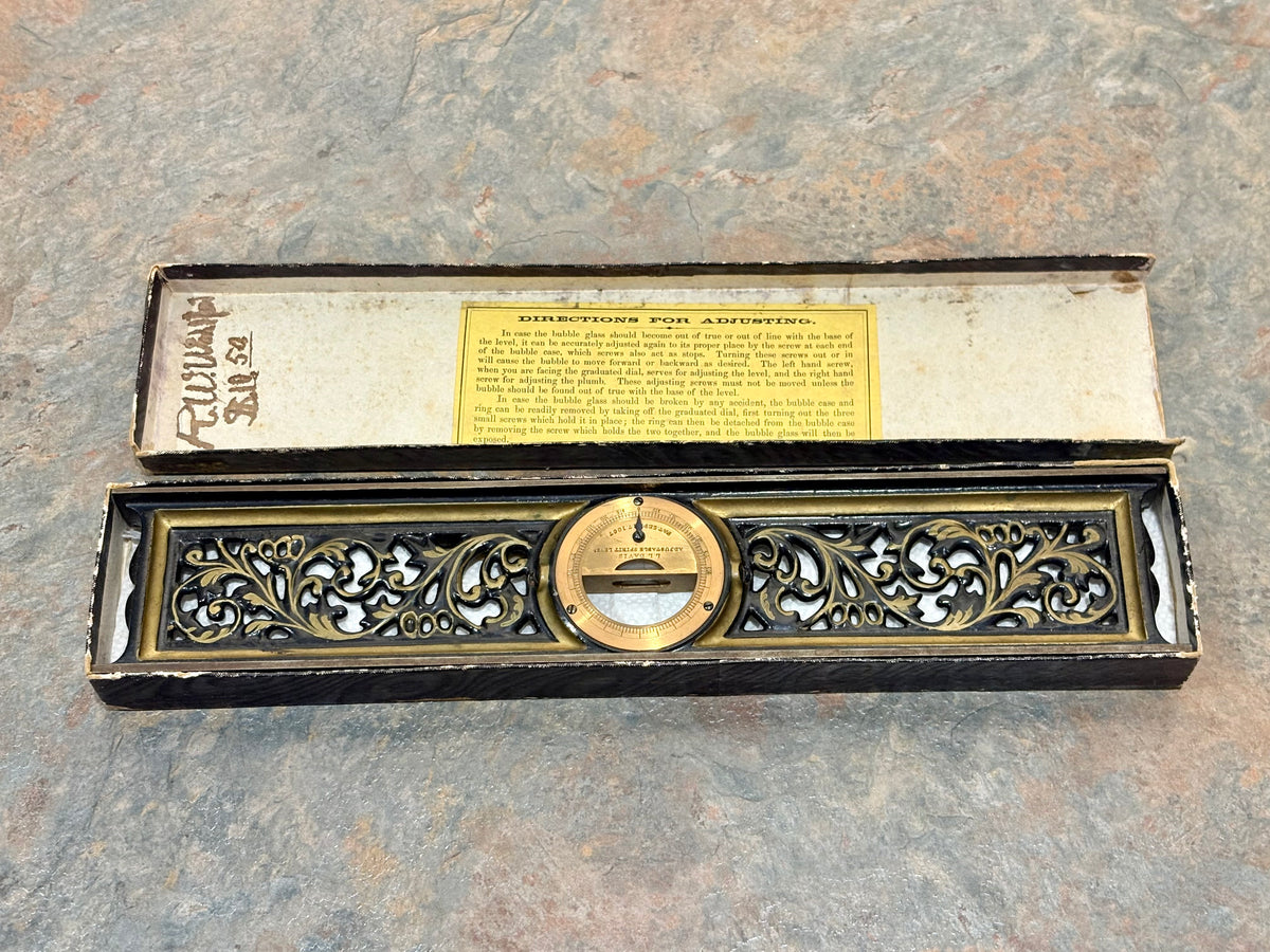 L.L. DAVIS 12" INCLINOMETER LEVEL " MINT " IOB WITH LABEL !! WITH FULL GOLD HIGHLIGHTS !!!