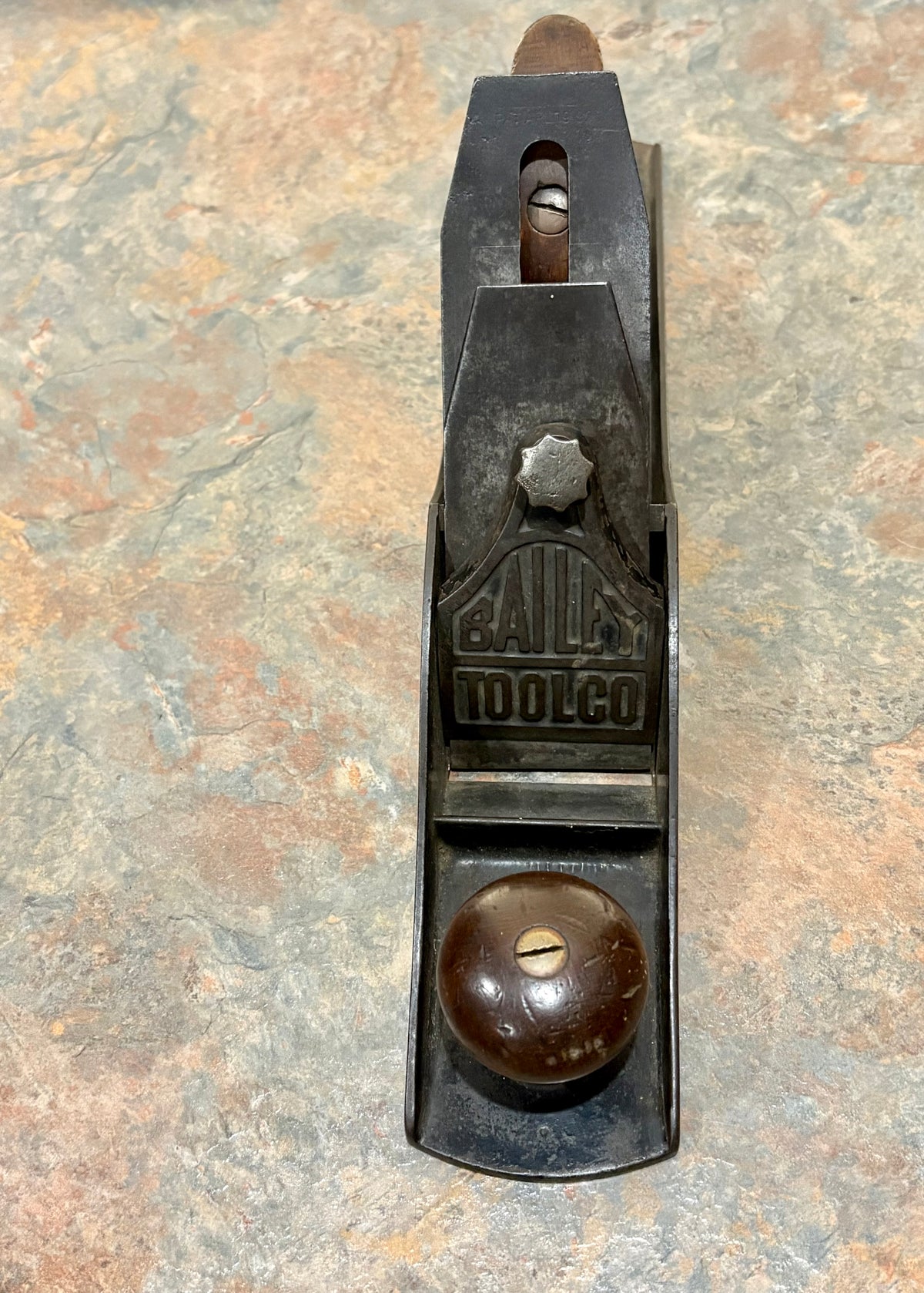 ANTIQUE BAILEY TOOL CO. JACK PLANE, EXCELLENT CONDITION, 13" LONG