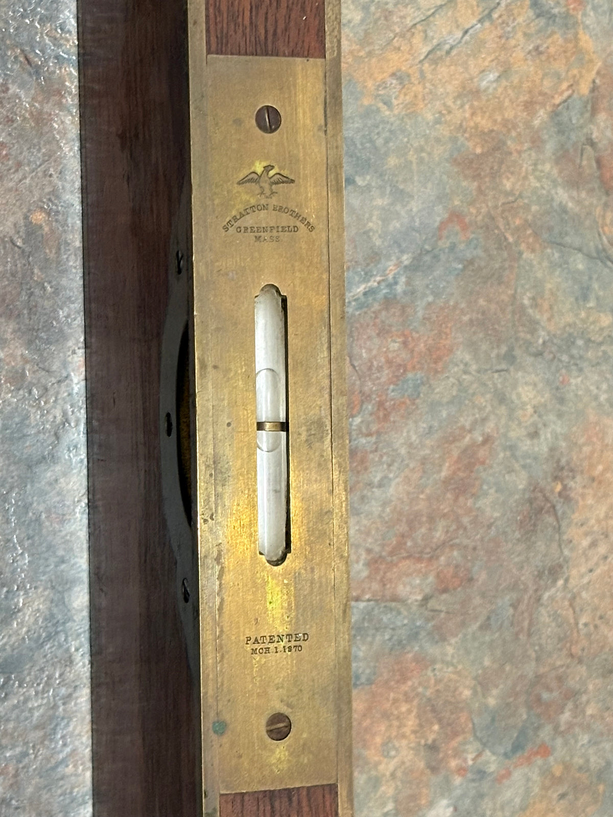 ANTIQUE STRATTON BROS. 26" BRASS BOUND ROSEWOOD LEVEL WITH LABEL, NEAR MINT!, NO.1