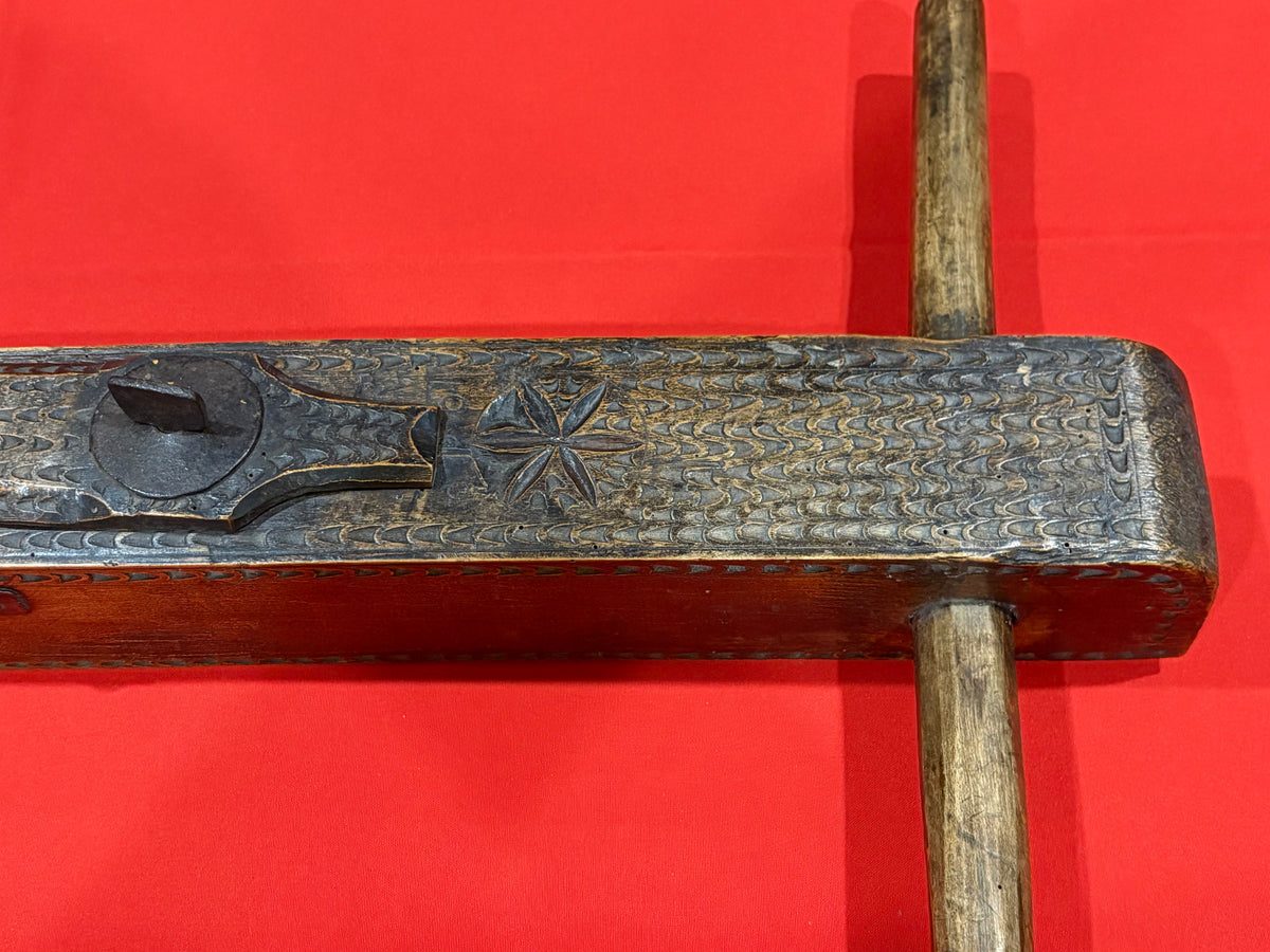 ANTIQUE MASSIVE 28" X 3" ELABORATELY CHIP CARVED EUROPEAN SPELK PLANE