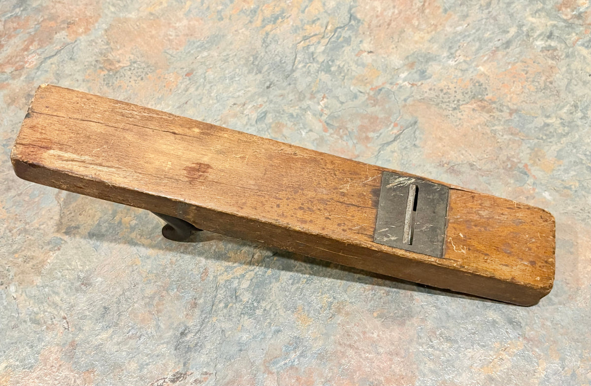 ANTIQUE W.F. ARNOLD CARPENTERS PLANE, RATED R1- LESS THAN 5 EXAMPLES KNOWN !!!